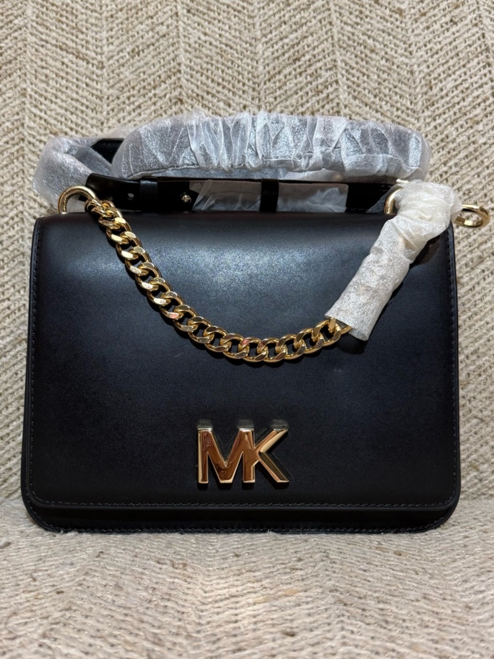 ✅Michael Kors Black Leather Satchel with Gold MK Emblem✅